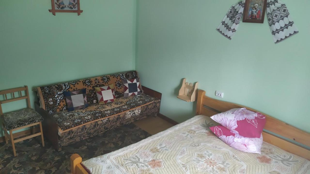 Родинна Оселя Slavske Esterno foto